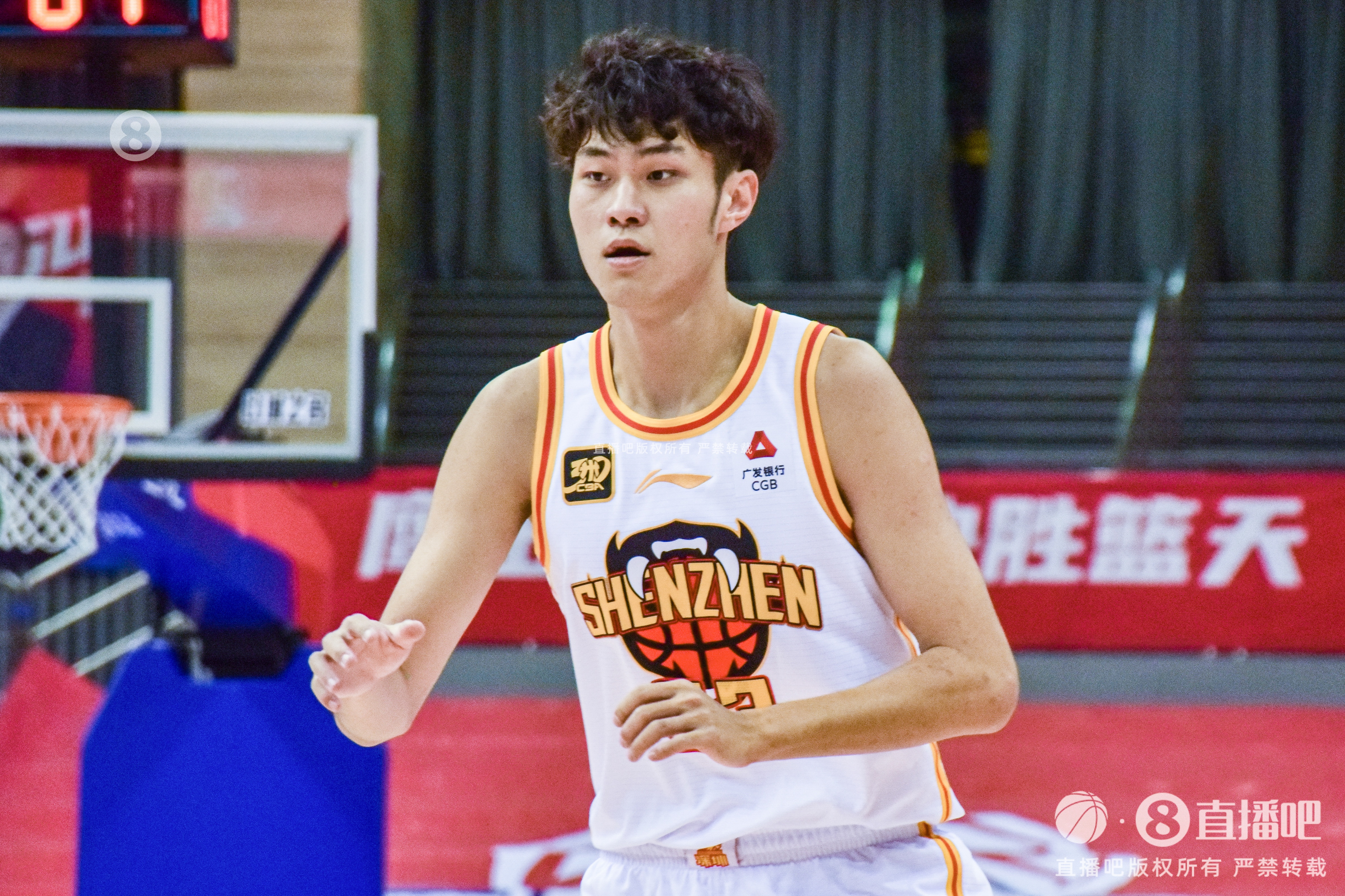 表現(xiàn)出色！王浩然14中7拿到20分3板6助2斷 正負值+30